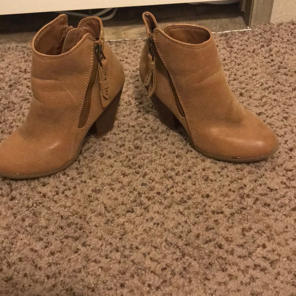 AE booties - Picture 4 of 4
